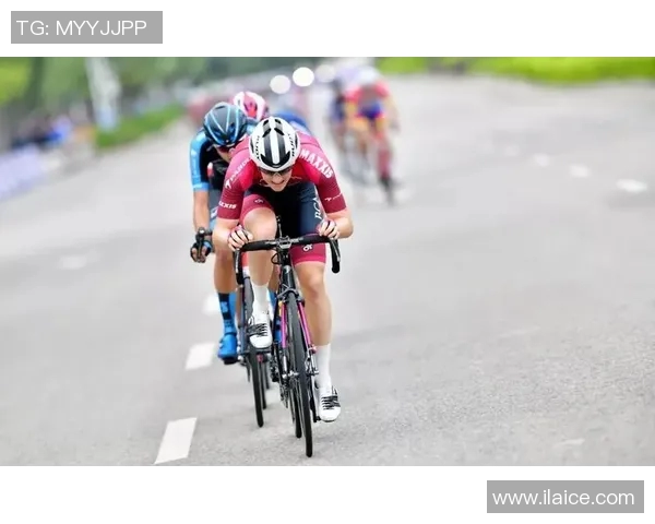 洲际杯精彩回顾：北京足球队默契配合展现团队实力与战术智慧